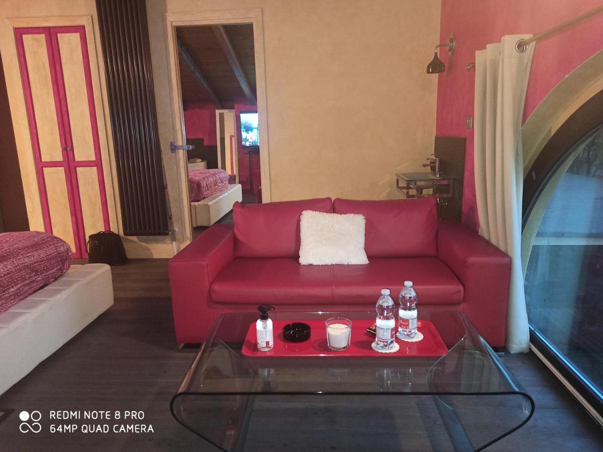 Casa Vacanze Soleluna 몬티키아리 외부 사진