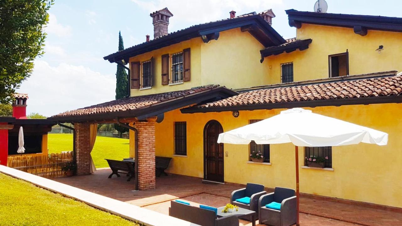 Casa Vacanze Soleluna 몬티키아리 외부 사진